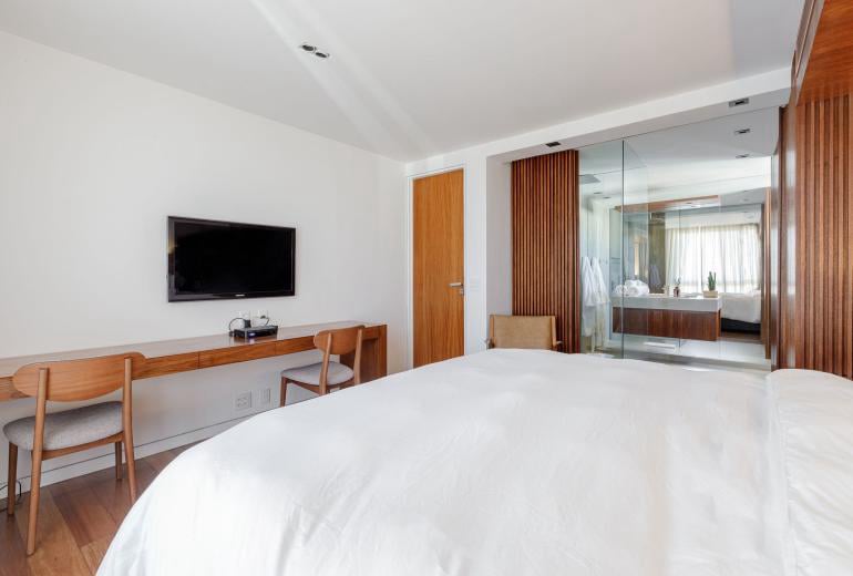 Cobertura de luxo com piscina em Ipanema