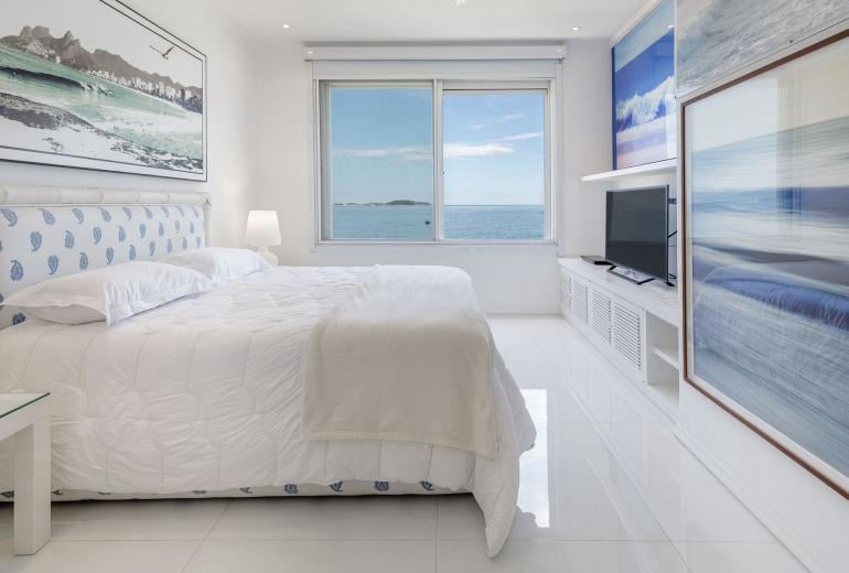 Charmoso apartamento frente mar em Ipanema