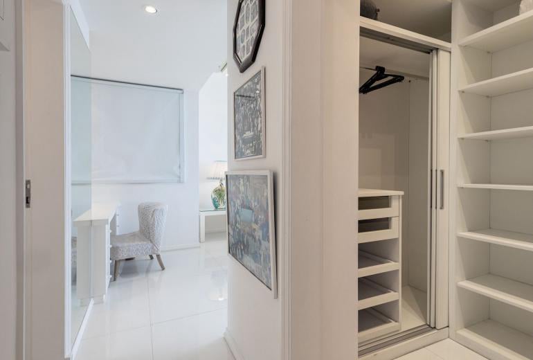 Charmoso apartamento frente mar em Ipanema