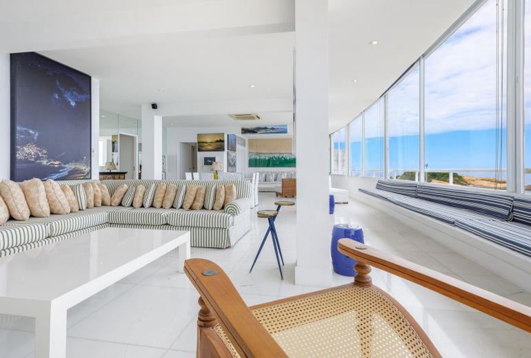 Charmoso apartamento frente mar em Ipanema