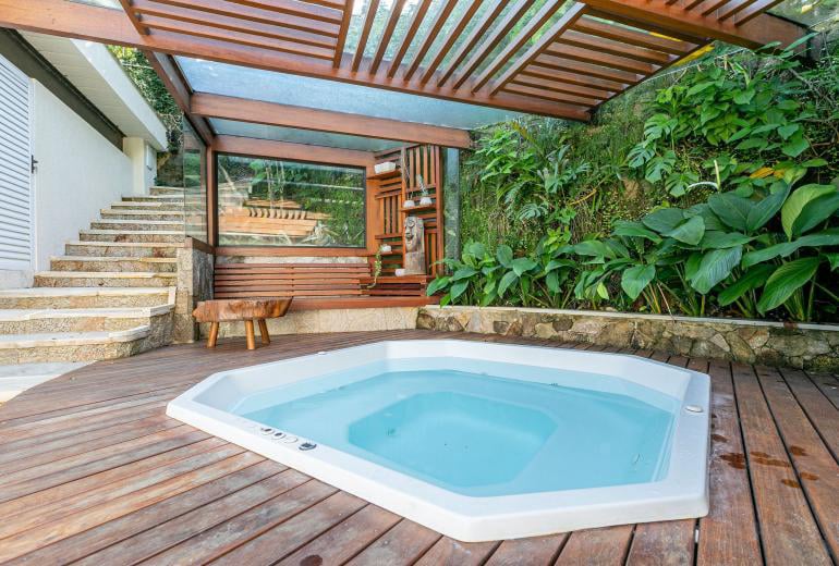 Linda villa beira-mar em Angra dos Reis