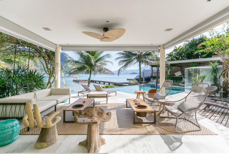 Linda villa beira-mar em Angra dos Reis