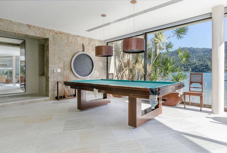 Linda villa beira-mar em Angra dos Reis