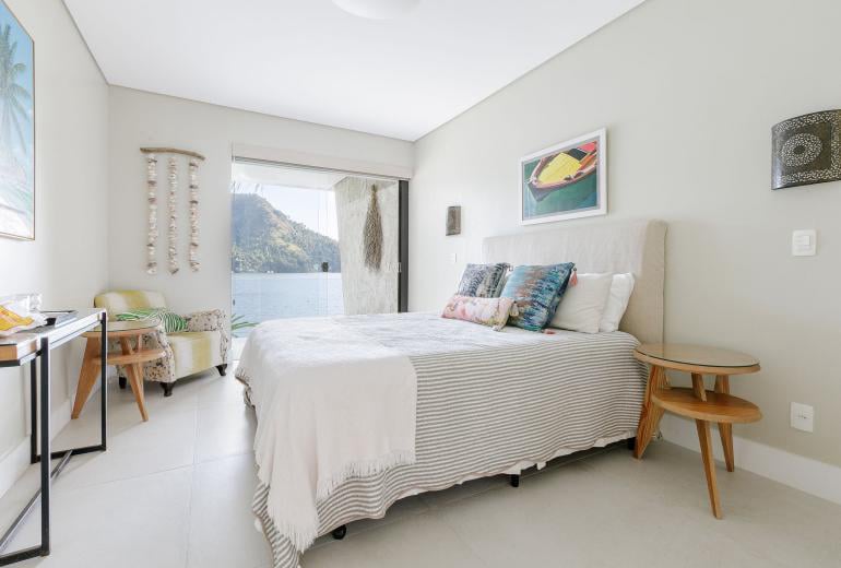 Linda villa beira-mar em Angra dos Reis