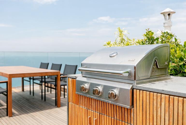 Cobertura triplex com vista para o mar em Ipanema