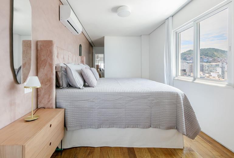 Cobertura triplex com vista para o mar em Ipanema