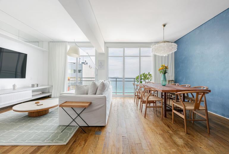 Cobertura triplex com vista para o mar em Ipanema