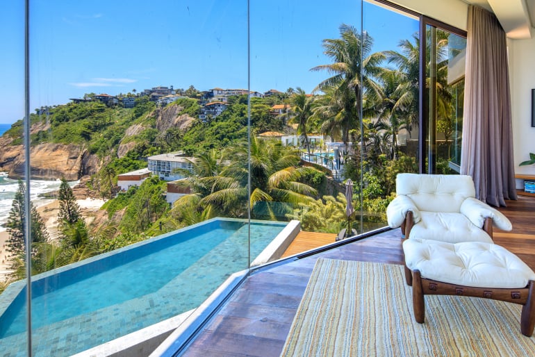 Linda mansão com vista fantástica no Joá